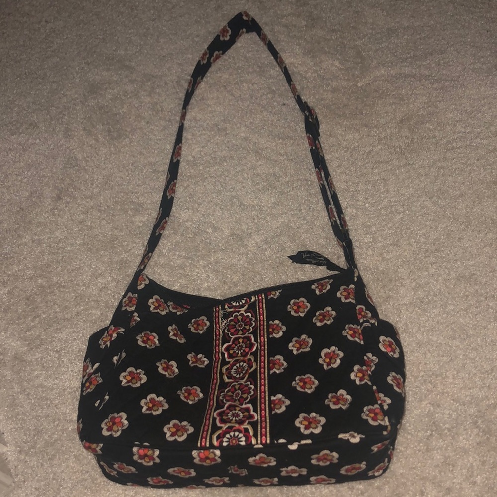 Vera Bradley Purse Barely Used accepting offers